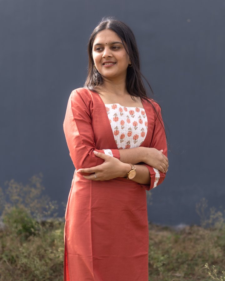 Pattern kurti 17 - handloom silk by cotton kurti in peach & white